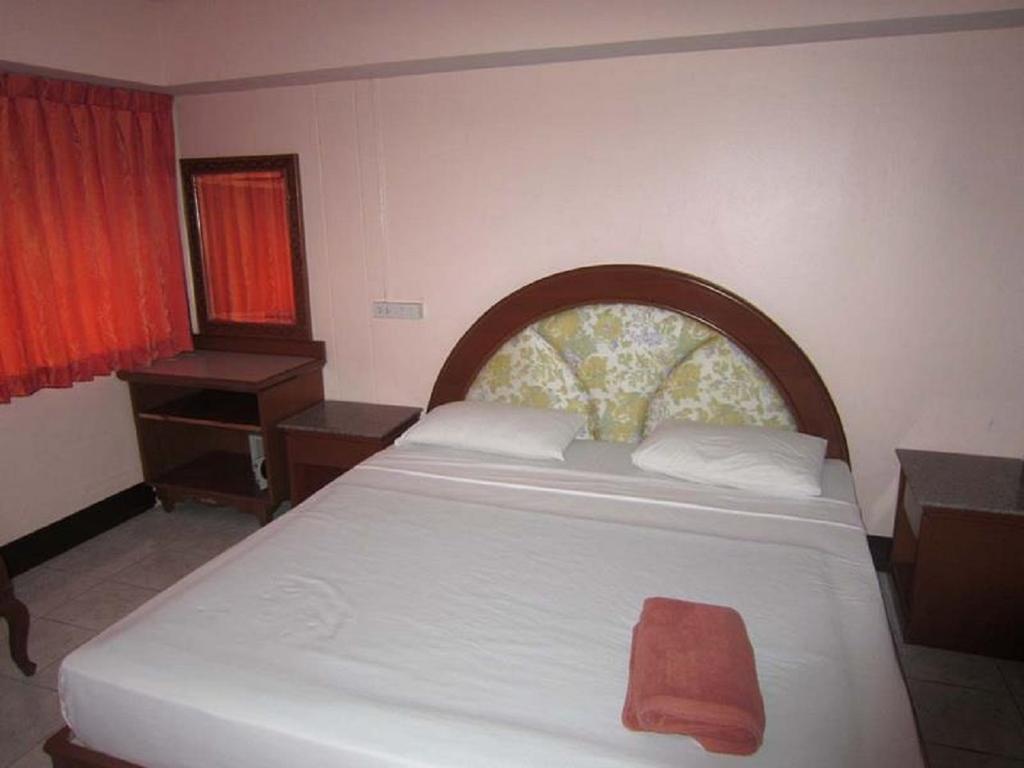 Aa Guesthouse Pattaya Quarto foto