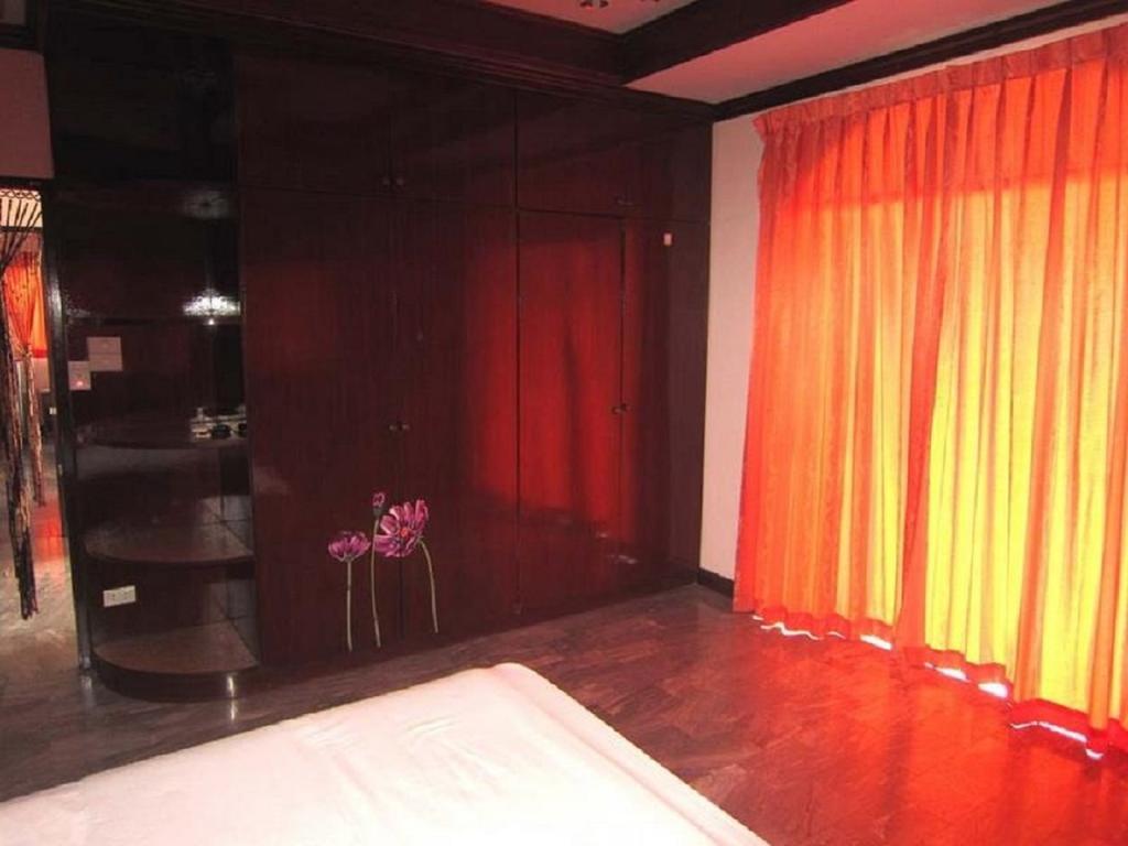 Aa Guesthouse Pattaya Quarto foto